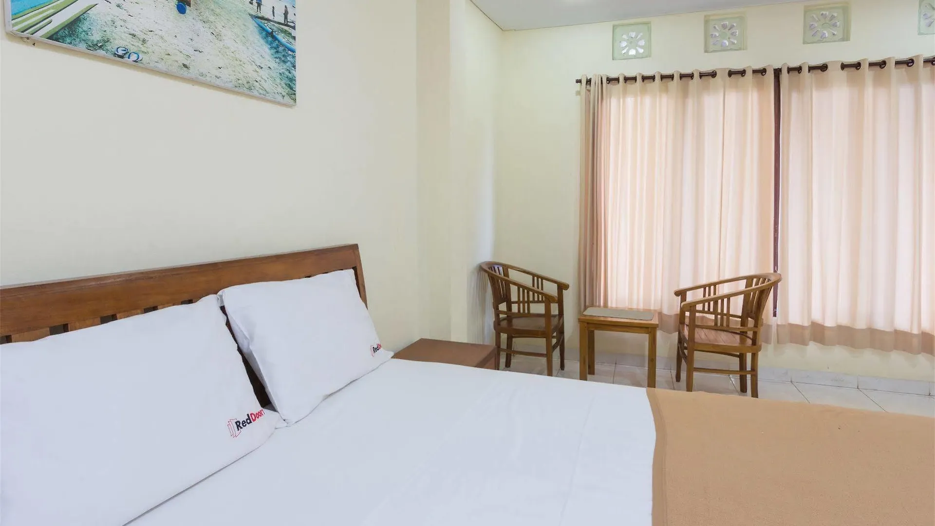 ** Guest house Reddoorz @ Petitenget Street Seminyak  Indonesia